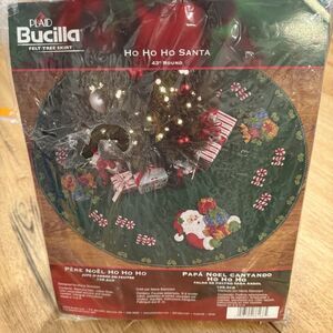 Bucilla “Ho Ho Ho Santa” Felt Appliqué Christmas Tree Skirt KIT 43” 86168